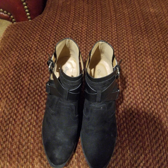 QUPID Ankle Boots - Picture 4 of 4